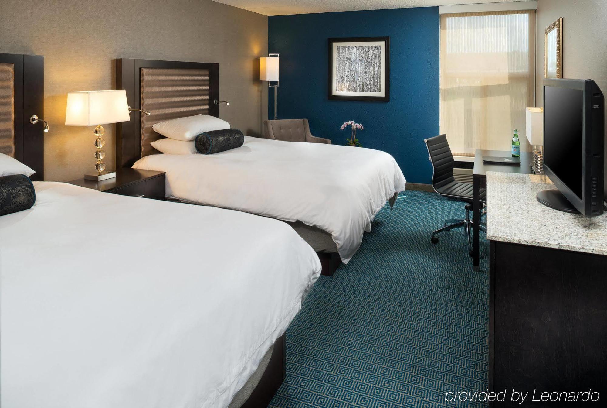 Doubletree By Hilton Roseville Minneapolis Экстерьер фото
